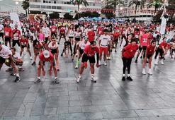 9 Eylül İzmir Yarı Maratonu rekor katılımla başladı