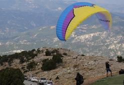 Yamaç Paraşütü Dünya Kupası Hazırlık Yarışması Denizli'de başladı