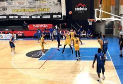 Anadolu Efes galibiyetle başladı