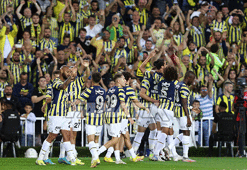 Fenerbahçe, 12. adamını arkasına alarak Alanyaspor'u yıktı