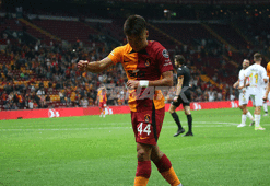 Galatasaray'da Okan Buruk'tan gençlere görev