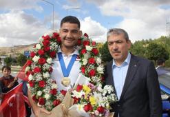 Taha Akgül'e memleketi Sivas'ta coşkulu karşılama