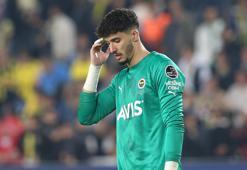 Fenerbahçeli Altay Bayındır'a eleştiri: Çok formsuz, özgüvensiz!