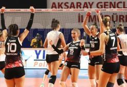 Dostluk maçında kazanan yine kadın sporu oldu