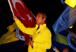 Fenerbahçe camiası, Cumhuriyet'in 99'uncu yılı için yürüdü