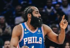 Philadelphia 76ers ekibinin yıldızı James Harden'dan triple double!