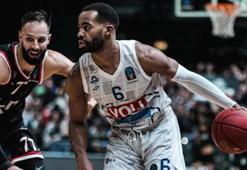 Petkimspor Phil Booth'u transfer etti