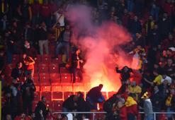 Göztepe - Altay derbisinde işaret fişaği atılan Göztepeli taraftarın ağabeyi konuştu