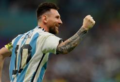 Ronaldo'nun transferi beklenirken Messi bombası geldi!