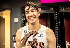 Cedi Osman'dan Türk Mirası Gecesi'nde rekor