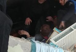 Hatayspor alt yapı sorumlusu Aydın Günaydın depremde enkaz altında kalan altyapı oyuncularını kendi imkanlarıyla çıkardı.