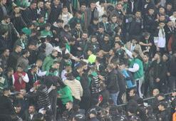 Kocaelispor-Sakaryaspor maçında olay! Tribün karıştı...