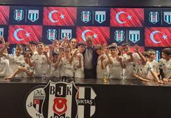 Beşiktaş Başkanı Ahmet Nur Çebi, depremden etkilenen çocuklarla buluştu