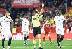Fenerbahçe'nin rakibi Sevilla'da işler karışık!