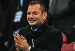 Trabzonspor'da vekil başkan Ertuğrul Doğan, takım otobüsünü karşıladı