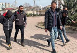 Sahaya girip Fiorentinalı futbolcuya saldıran 2 taraftar tutuklandı