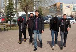 Fiorentinalı futbolcuya saldıran 2 taraftar adliyede