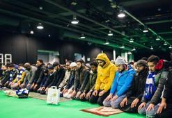 Chelsea, stadında iftar programı düzenledi