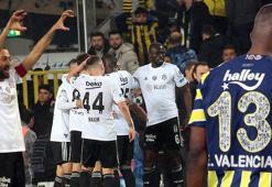 Beşiktaş'tan, Kadıköy'de müthiş geri dönüş! (ÖZET) Fenerbahçe-Beşiktaş maç sonucu: 2-4