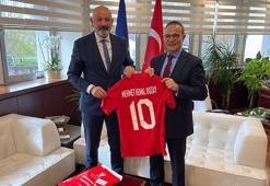 Ömer Gürsoy'dan DıÅiÅleri Bakan Yardımcısı Bozay'a Ziyaret