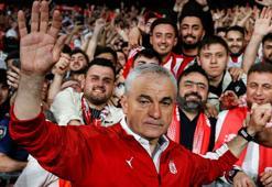 Sivasspor Teknik Direktörü Rıza Çalımbay fark yaratıyor! Herkes onun peşinde