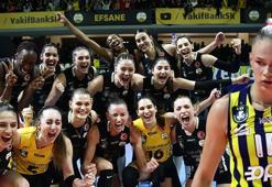 Vakıfbank altın setle finale çıktı, Eczacıbaşı'nın rakibi oldu! (ÖZET) Fenerbahçe Opet-VakıfBank maç sonucu: 0-3