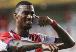 Antalyaspor'un yıldızı Haji Wright'a Fransa'dan talip çıktı