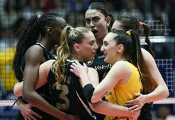 Kupa Voley'de şampiyon Vakıfbank! (Vakıfbank-Fenerbahçe Opet:3-0)
