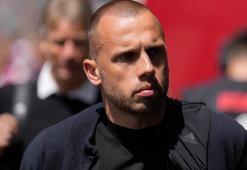 Ajax, John Heitinga ile yolların ayrıldığını açıkladı