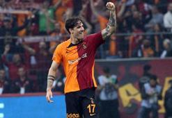 Nicolo Zaniolo, Fenerbahçe derbisine damga vurdu! Şov yaptı, kırmızı kartta başrol oynadı