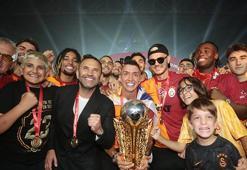 Galatasaray transfer haberi: Okan Buruk 8 ismin biletini kesti! Yıldız futbolcuya kötü haber
