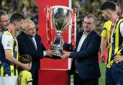 Bakan Bak'tan Fenerbahçe’ye tebrik mesajı