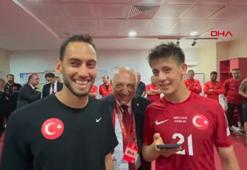 Cumhurbaşkanı Erdoğan milli futbolcuları telefonla arayarak tebrik etti
