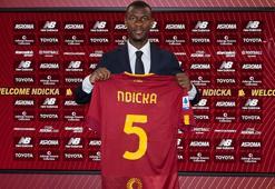 Roma, Evan N'Dicka'yı transfer etti