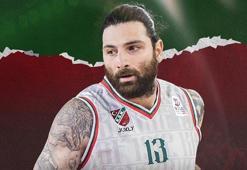 Deniz Kılıçlı 1 yıl daha P. Karşıyaka’da