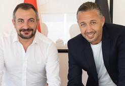 Altay, Tuna Üzümcü ile yola devam ediyor