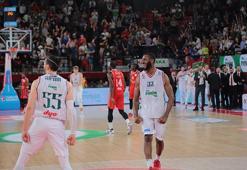 Vitto Brown, 1 yıl daha Pınar Karşıyaka’da