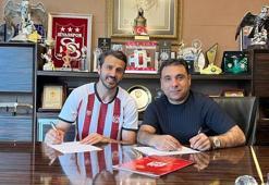 Caner Osmanpaşa 1 yıl daha Sivasspor’da