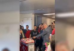 Dünyanın etrafını 2 Defa Turlayan Filenin Sultanları’na Türk Hava Yolları’ndan Özel Anons