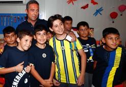 Fenerbahçe Başkanı Ali Koç, Kahramanmaraş'ta! Konteyner kent açılışına katıldı