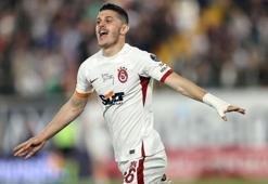 Beşiktaş'tan Galatasaray'a dev transfer çalımı! Rashica'yı KAP'a bildirdi
