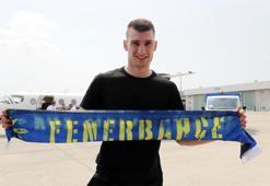 Son dakika | Fenerbahçe yeni transferi Livakovic İstanbul'a geldi