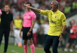 Fenerbahçe'de defans hattı değişiyor!