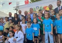 Bakan Bak: 8 milyon gencimize yüzme öğrettik