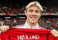 Manchester United, Rasmus Höjlund’ın formalarını satamıyor!