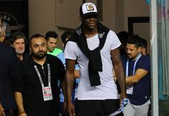 Adana Demirspor'un yeni transferi Balotelli taraftarlar buluştu!