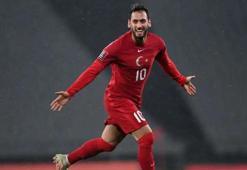 Hakan ÇalhanoÄlu'ndan Montella itirafı! 'Beni aradı ve...'