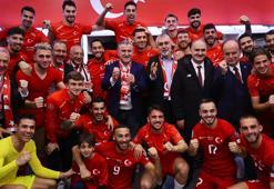 Milli Takımımızın Letonya galibiyeti sonrası Gençlik ve Spor Bakanı Osman Aşkın Bak: Bu takım güzel şeyleri hak ediyor