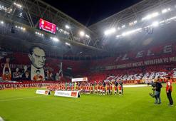 Galatasaray - Beşiktaş derbisi öncesi anlamlı koreografi... Rams Park'ta duygulandıran anlar