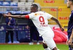Mame Thiam gollerine devam ediyor